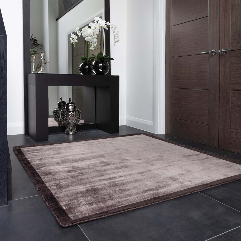 Blade Border Moleskin Rug